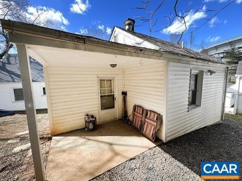 126 Shamrock Rd, Charlottesville, VA 22903-3134