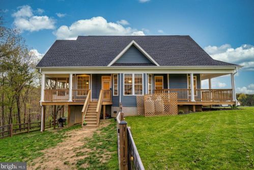 365 Prado Way, Berkeley Springs WV  25411-3264 exterior