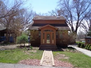 25441 Golfview Ave, Antioch, IL 60002-8501