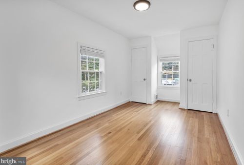 618 Wayne Ave, Silver Spring MD  20910-5556 exterior