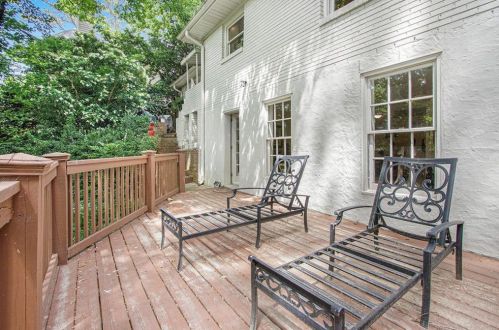 4142 Haverhill Dr, Atlanta GA  30342-3818 exterior