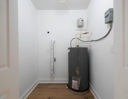 2175 Hosea L Williams Dr, Atlanta GA  30317-2555 exterior