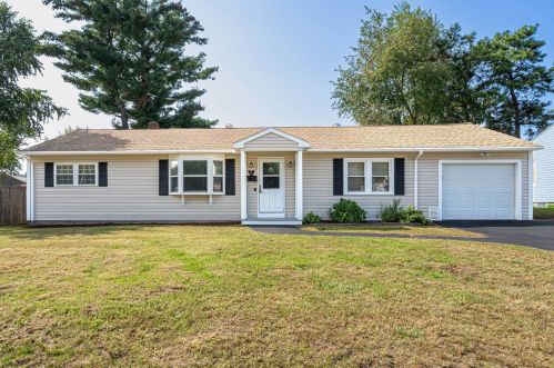 4 Burgess St, Nashua, NH 03064-1446
