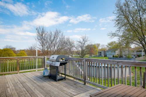 348 Sherwood Ct, Lemont IL  60440-2072 exterior