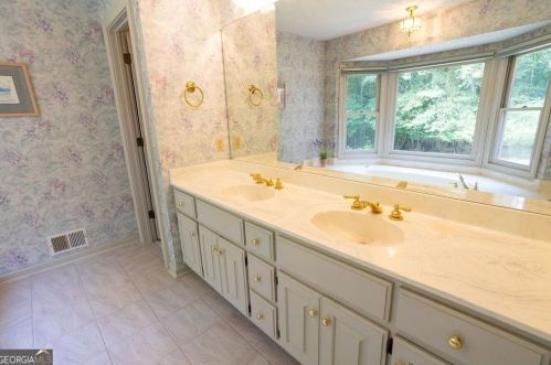 3165 Spring Lake Dr, Conyers GA 30013-5411 exterior