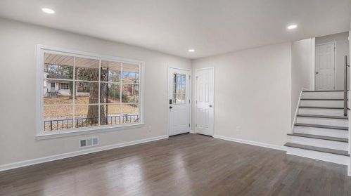 792 Magna Carta Dr, Atlanta GA  30318-6058 exterior