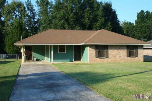 2622 Meadowood Dr, Slaughter, LA 70777-3317