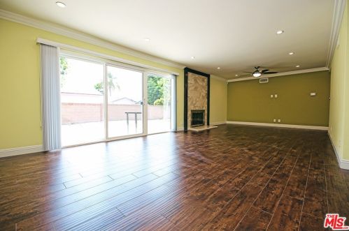 1526 Harle Pl, Anaheim CA  92802-2510 exterior