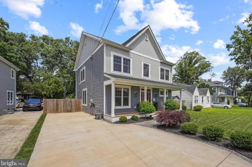 6722 Westlawn Dr, Falls Church, VA 22042-2722