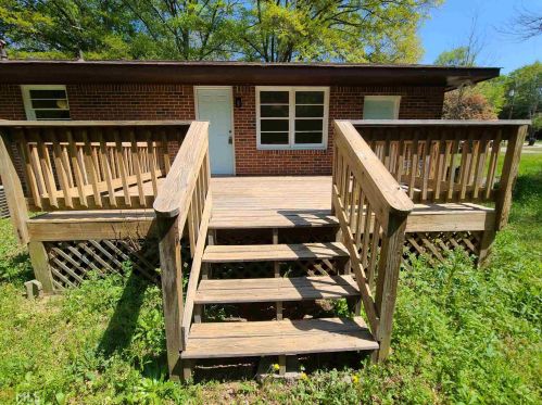 6427 Bennett Dr, Rex GA 30273-1723 exterior