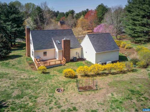 500 Arrowhead Dr, Earlysville, VA 22936-9684