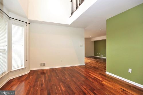 24 Dorset Ct, Princeton NJ  08540-7054 exterior