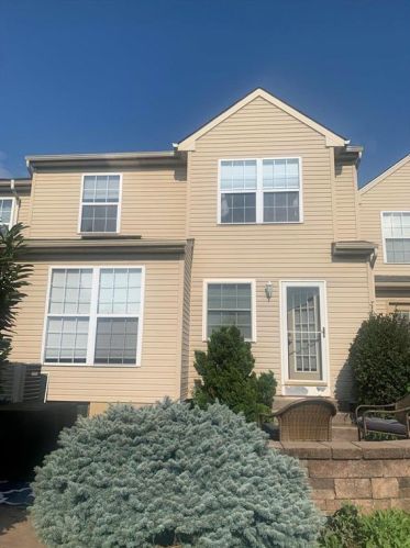 480 Wild Mint Ln, Allentown PA  18104-8405 exterior