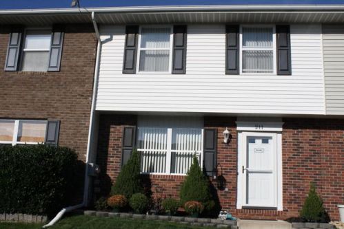 211 Buttercup Ct, Pittston, PA 18643-1158