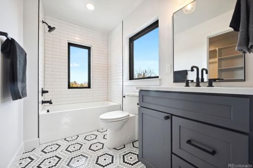 5157 Boston St, Englewood CO  80111-3421 exterior