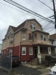 424 31st St, Paterson NJ  07504-1621 exterior
