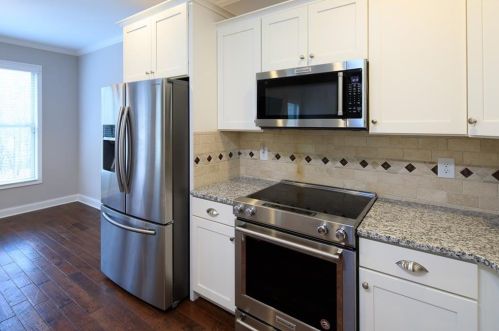 308 Dawson Manor Dr, Dawsonville, GA 30534-6040