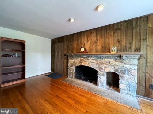 212 Farmgate Ln, Silver Spring MD 20905-5703 exterior