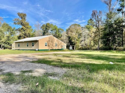 18095 Howards Way, Conroe, TX 77306-8497