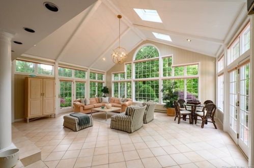 320 Sorghum Mill Dr, Cheshire, CT 06410-3054