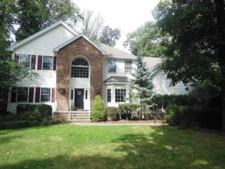 52 Macspar Dr, Dover, NJ 07869-1305