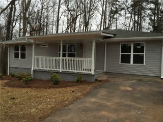 311 Gordon Rd, Mableton, GA 30126-5303