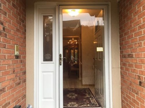 862 Abbey Dr, Glendale Heights, IL 60137-6131