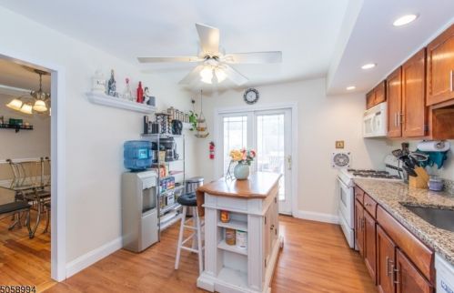 10 Lake Shore Dr, Dover NJ  07803-2936 exterior