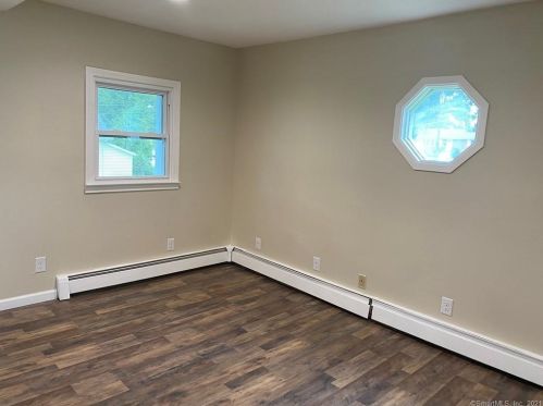 15 Saville St, Windsor CT  06095-4450 exterior