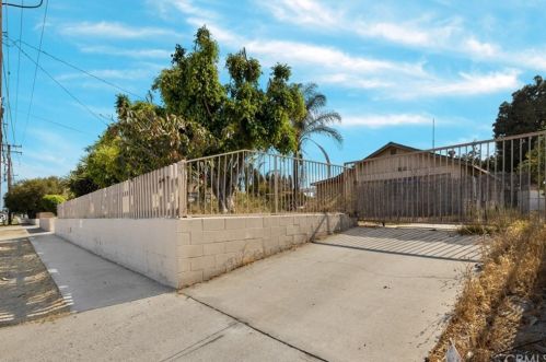 1015 Citron St, Anaheim, CA 92805-1711