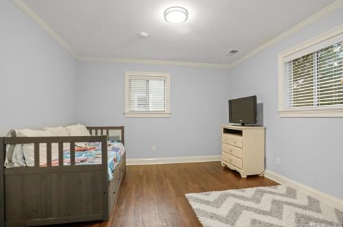 10 Harvann Rd, Norwalk CT  06850-1905 exterior