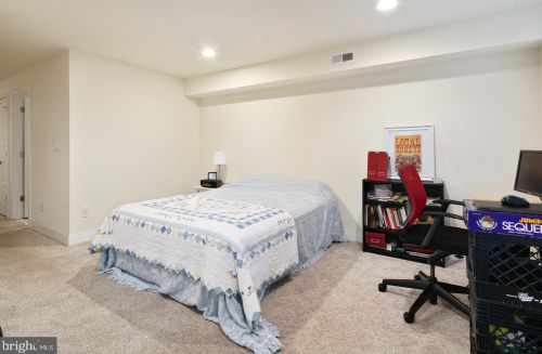 1315 20 St, Philadelphia PA 19146-4303 exterior