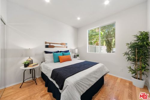 47 Del Carlo, Irvine CA  92606-8824 exterior