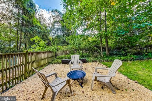 1506 Live Oak Dr, Silver Spring MD 20910-1543 exterior