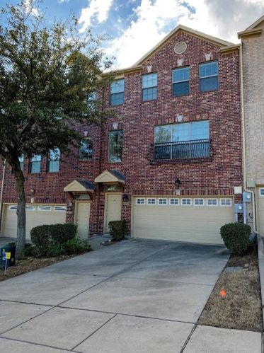 2556 Chambers Dr, Lewisville, TX 75067-8202