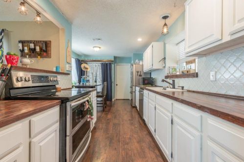 10236 Powder Horn Rd, Fort Worth TX  76108-3926 exterior
