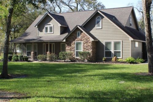 664 Oak Forest Dr, Van Vleck, TX 77482-6470