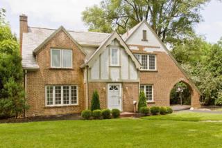 351 Northview Dr, Columbus, OH 43209-1048