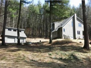 253 Valley View Rd, Richmond VT  05477-9199 exterior