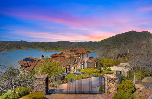 1930 Shoreview Dr, Folsom, CA 95762-3633