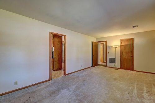 2690 Lakeview Dr, Conyers GA  30094-4942 exterior