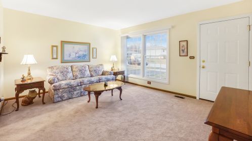 227 Blackberry Dr, Lemont, IL 60440-2609