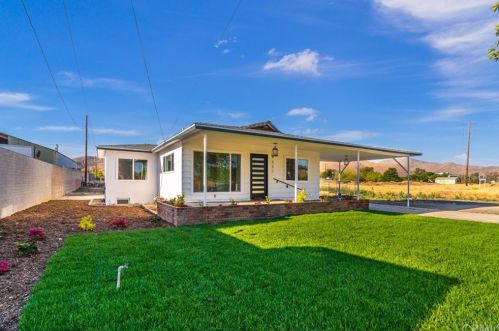 9357 Bellegrave Ave, Riverside CA  92509-2738 exterior