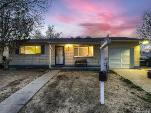 5503 Chandler Ct, Denver, CO 80239-3811