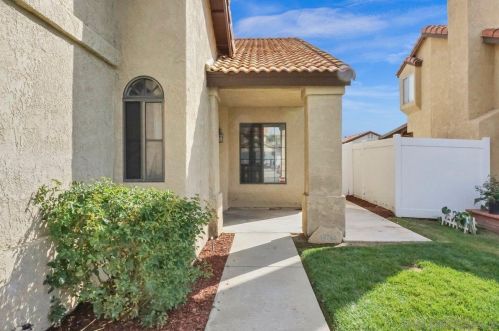 39732 Oak Cliff Dr, Temecula, CA 92591-4537