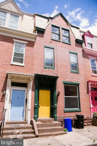 1721 Penn St, Harrisburg, PA 17102-2331