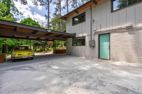 3878 Foxford Dr, Atlanta GA  30340-4407 exterior