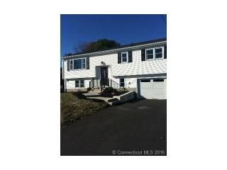 9 Marlin Dr, Pawcatuck, CT 06379-1408