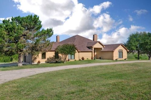 759 Kincannon Ln, Rhome, TX 76078-3458
