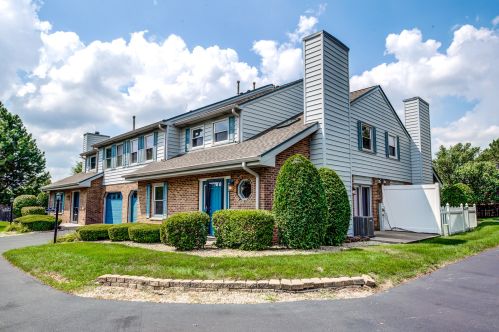15757 Chesterfield Ln, Orland Park, IL 60462-7739
